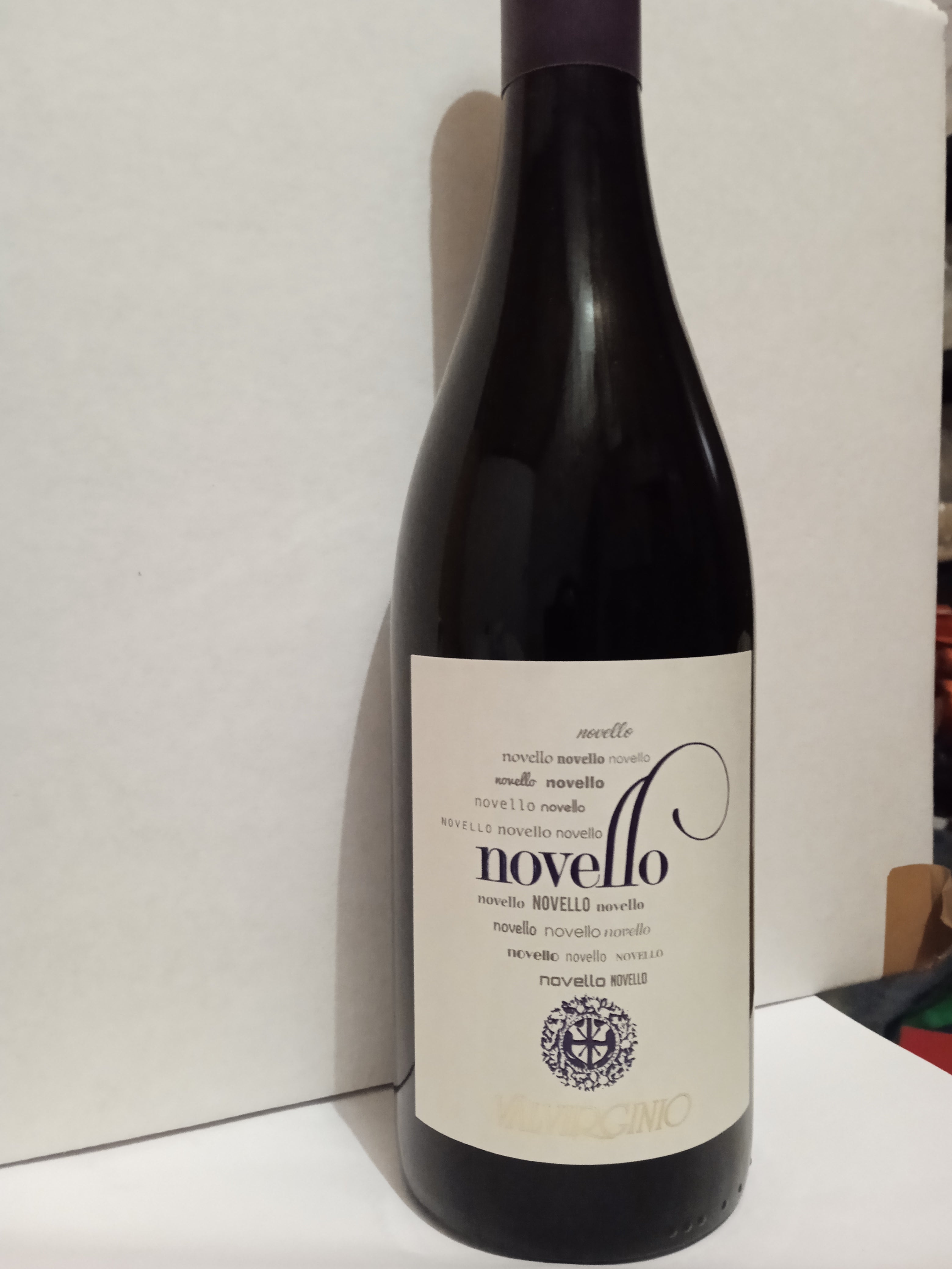 6 bottles vino nuovo